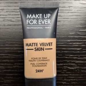 Make Up Forever Matte Velvet Skin Y405